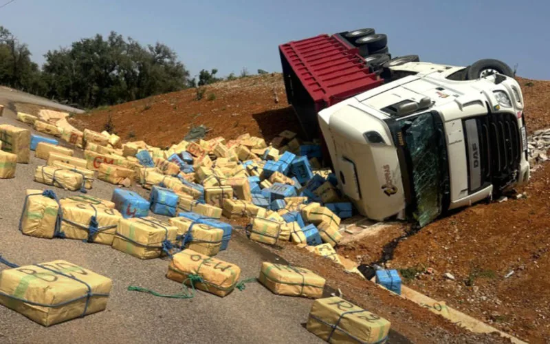 Cannabis Shipment Exposed After Truck Overturns Near Salé, Morocco