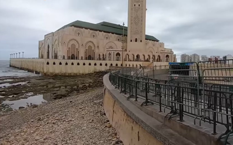Casablanca Bans Swimming Near Hassan II Mosque to Prevent Drownings
