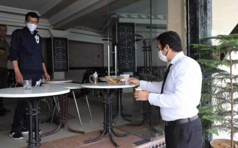 Casablanca Diners Face Fines for Eating Without Masks, Sparking Outrage