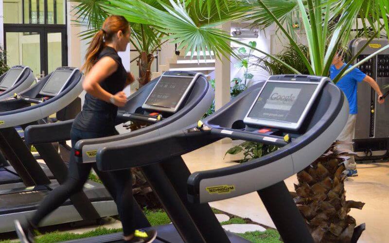 Casablanca Gym Owners Protest Extended COVID-19 Closures, Citing Health Benefits