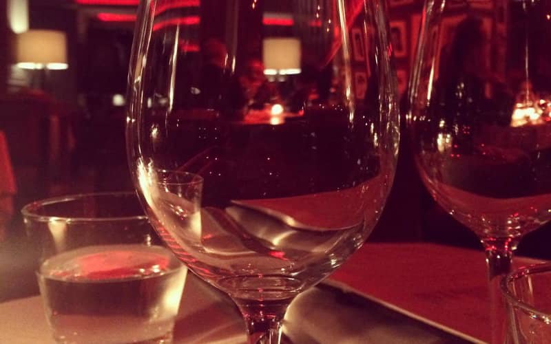 Casablanca Restaurant Faces 4-Month Alcohol Ban for Violating Dining Laws