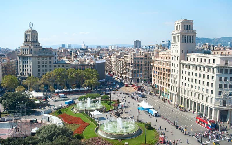Catalonia Offers to Take In Moroccan Minors from Ceuta Crisis
