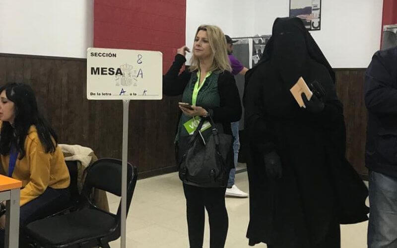 Ceuta Allows Voting in Niqab, Sparks Debate on Election Day Dress Code