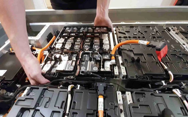 Chinese Battery Supplier Tinci Shifts Major Electrolyte Plant from Czech Republic to Morocco