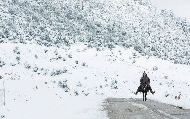 Cold Snap Hits Morocco: Temperatures Near Freezing, Snow Expected in Atlas Mountains