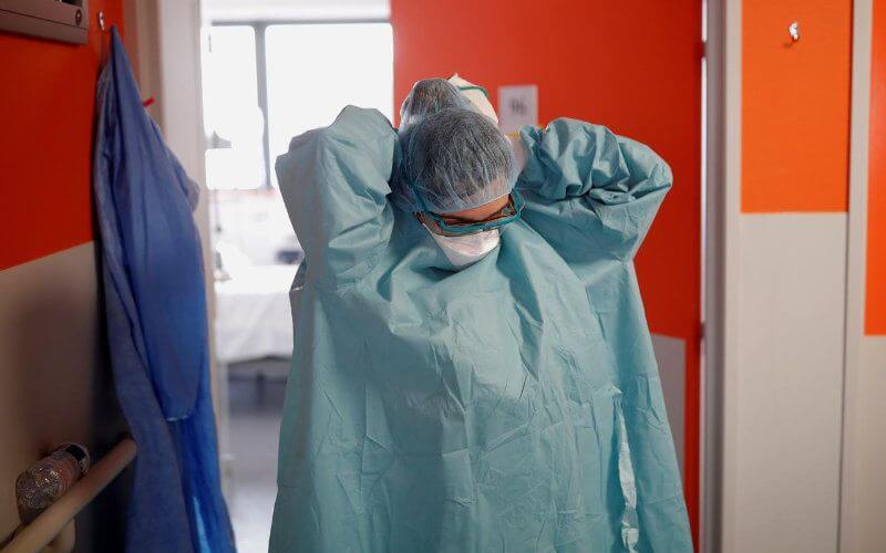 COVID-19 Exposes Cracks in French Healthcare, Challenging North African Perceptions