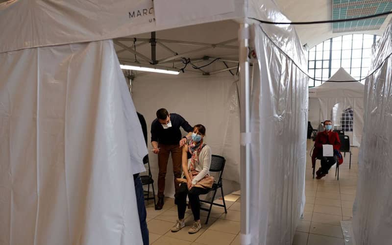 COVID-19 Surge in Brussels Linked to Low Vaccination Rates Among Arab-Muslim Community