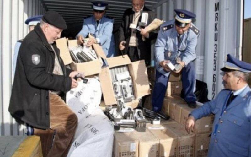 Customs Seize Nearly 2,000 Smuggled Smartphones at Moroccan Port