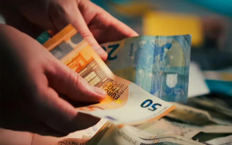 The dirham falls again: 1,000 euros now bring in 75 more dirhams