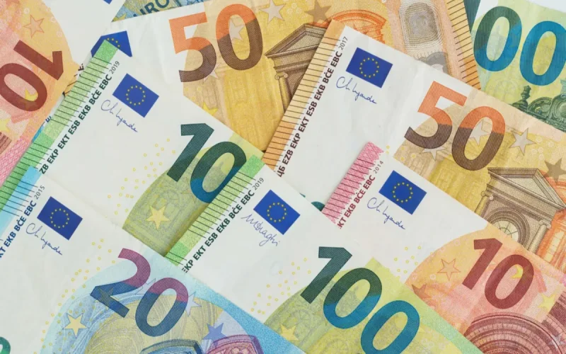 The dirham falls for the third consecutive week: 1,000 euros now bring in 131 more dirhams