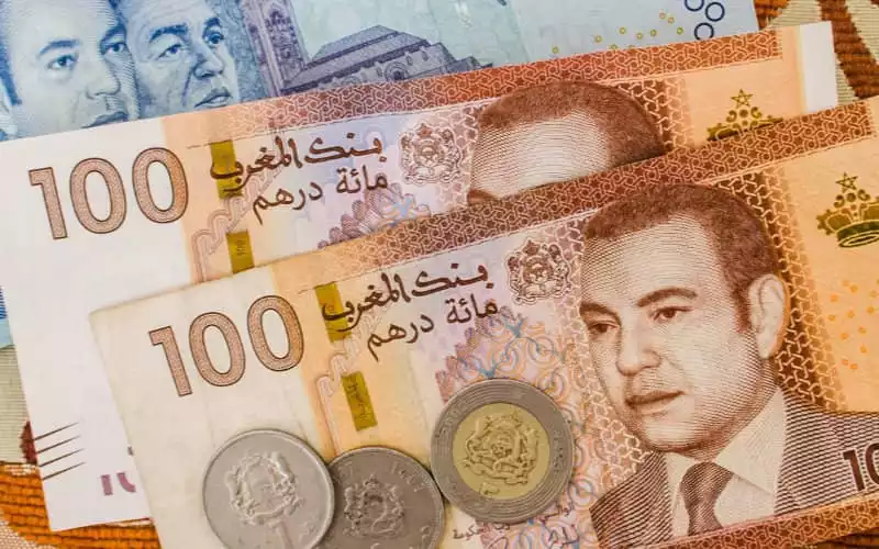 The dirham strengthens against the euro