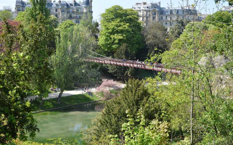 Dismembered Body of Missing Woman Found in Paris Park, Police Investigate