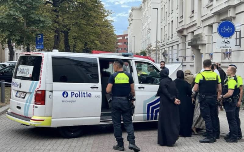 Domestic Violence in Antwerp: 52-Year-Old Woman Fatally Stabbed by Ex-Partner