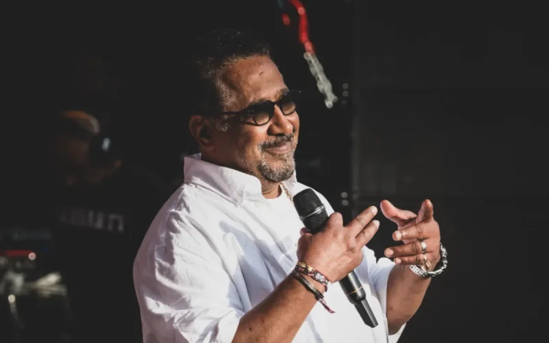 During a Concert in Rabat, Cheb Khaled Sends a Message to Mohammed VI