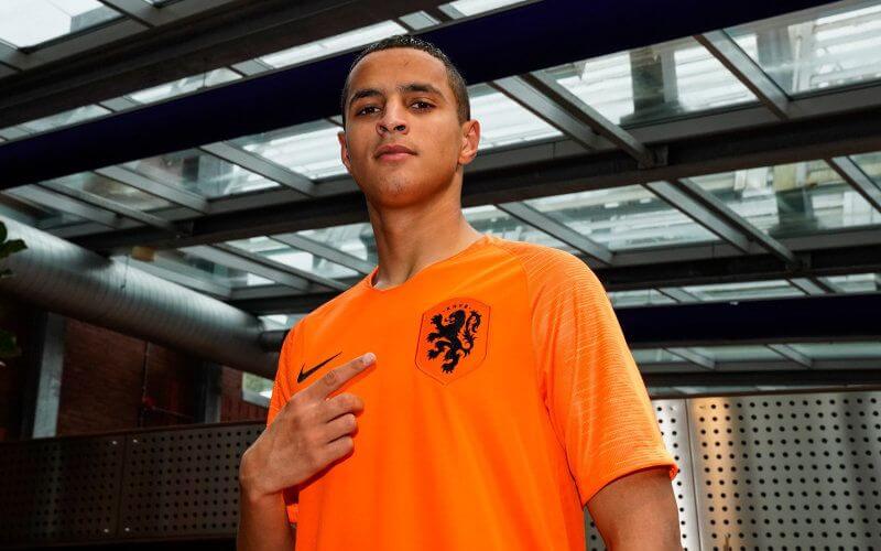 Dutch-Moroccan Soccer Star Ihattaren Heckled at Airport After Choosing Netherlands Team