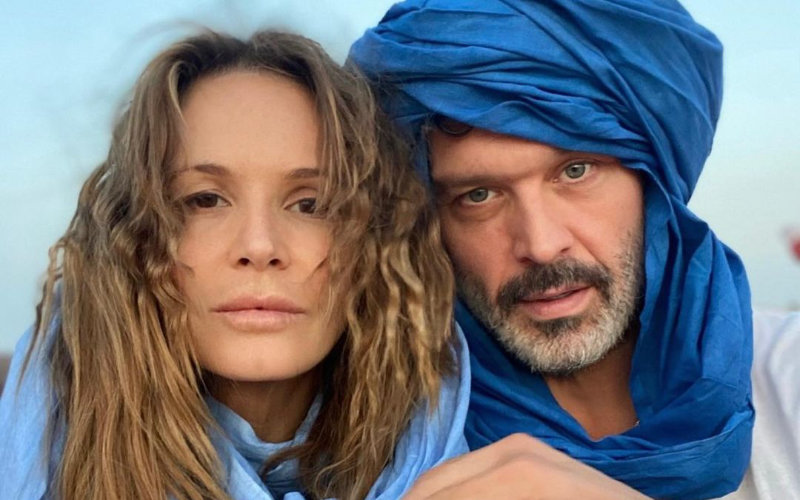 Elle Macpherson Celebrates Sobriety Milestone with Romantic Sahara Desert Getaway