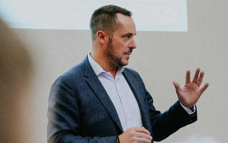 European Lawmaker Faces Trial for Anti-Muslim Hate Speech in France
