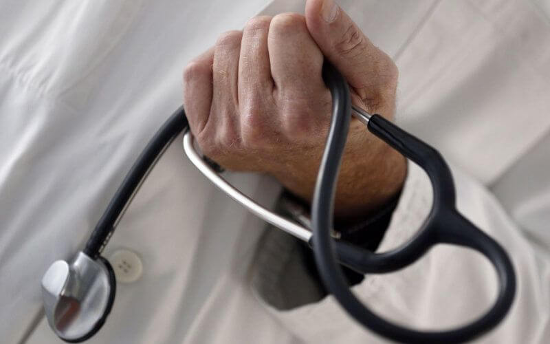 Fake Psychiatrist Arrested in Marrakech for Fraud and Impersonation