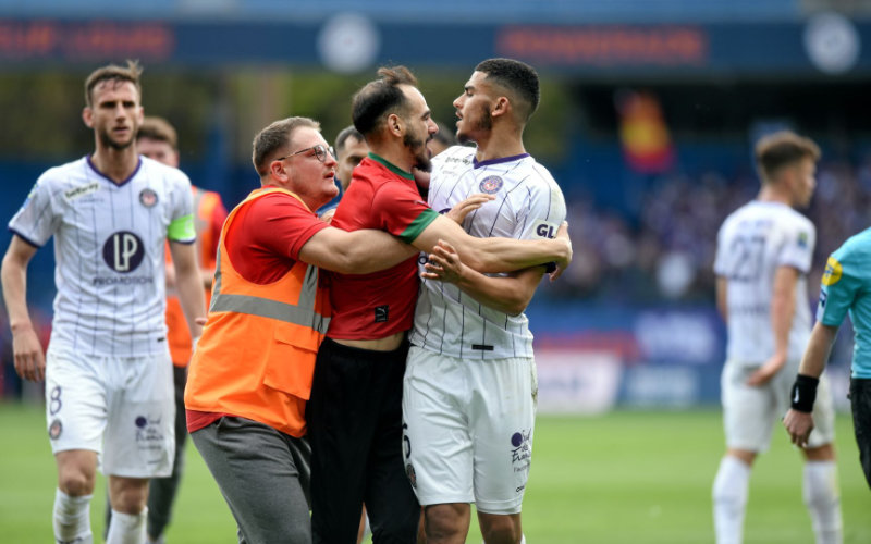 Fan Arrested After Pitch Invasion to Hug Moroccan Star Aboukhlal During Montpellier-Toulouse Match