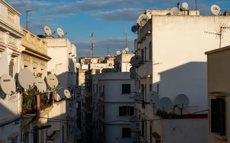 Farewell to visible parabolas and air conditioning: Casablanca imposes an aesthetic revolution