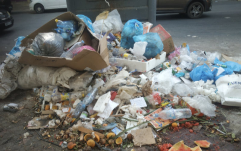 Fez Faces Mounting Trash Crisis as Garbage Piles Up Across City