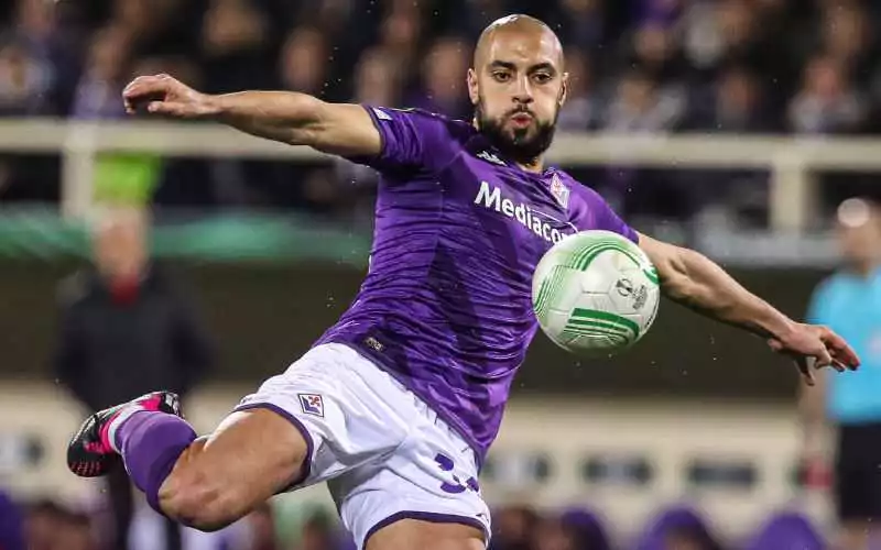 Fiorentina Rejects Barcelona and Man United Bids for World Cup Star Amrabat
