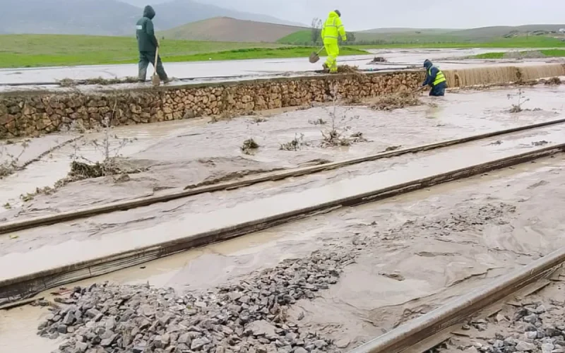 Floods in Morocco: rails submerged, thousands of passengers blocked