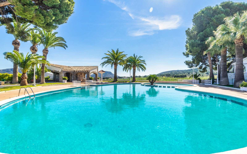 Foreign Home Buyers Boost Spanish Real Estate, Despite Moroccan Decline