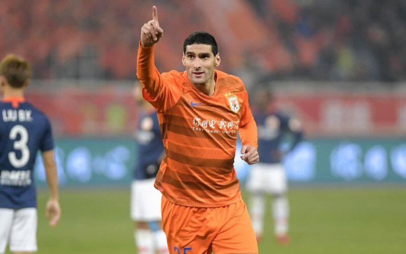 Former Man United Star Marouane Fellaini Tests Positive for COVID-19 in China