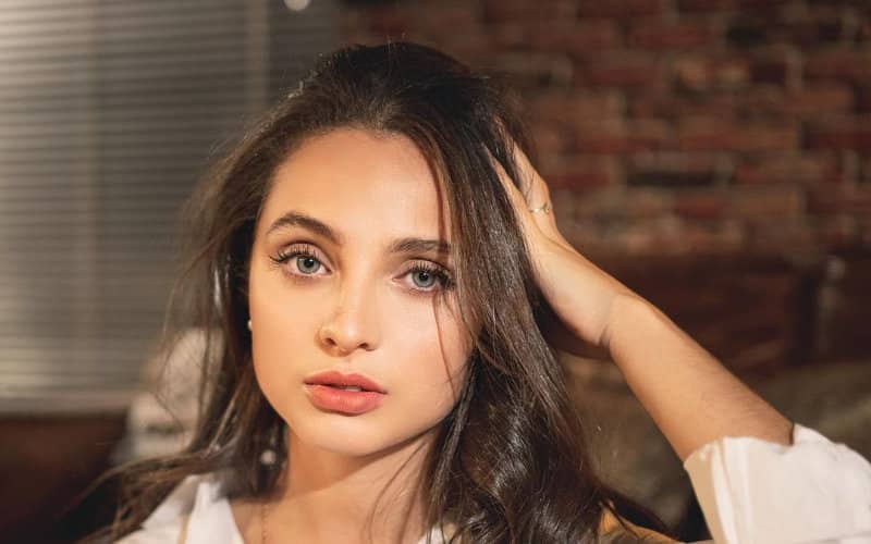 Former 'The Voice' Contestant Mennel Ibtissem Discusses Veil Removal, Faces Backlash
