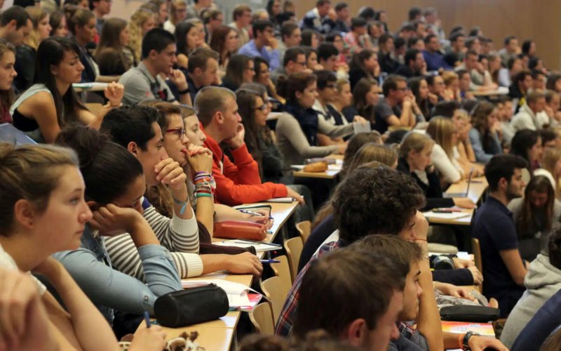 France: the cost of procedures for foreigners will explode in 2026