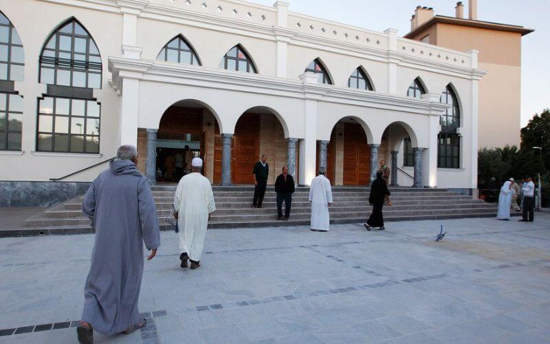France Debates Mosque Funding to Counter Salafist Influence, 5 Years After Charlie Hebdo