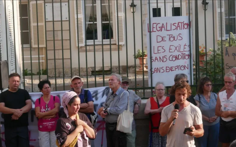 France was due to expel this Moroccan woman within days, but the prefect ultimately suspends her removal