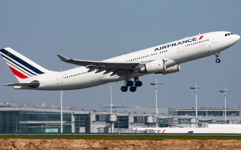 French Airline Pilots Plan Strike Over Proposed Tax Hike
