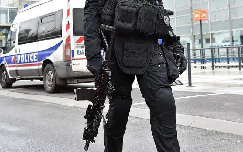 French Authorities Arrest 7 Terror Suspects in Brest Raid