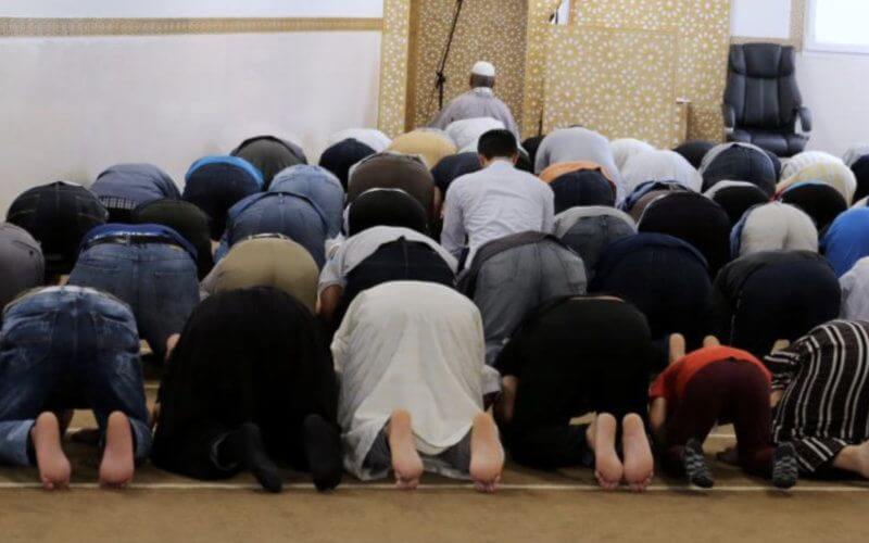 French Court Orders Government to Lift Ban on Religious Gatherings