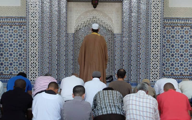 French Intelligence Scrutinizes 200 Moroccan Imams in Anti-Radicalization Effort