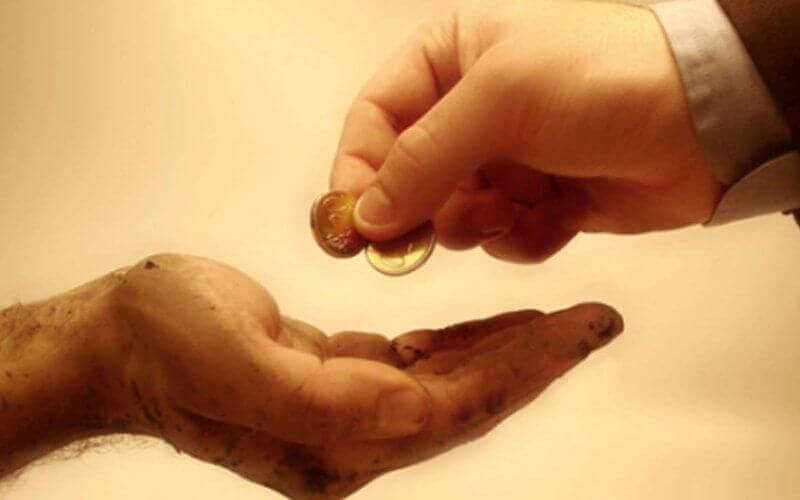 French Muslim Council Sets Zakat Amount for Eid Al Fitr 2019