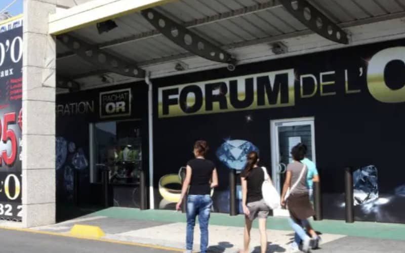 Fugitive Returns to France After Decade on Run, Confesses to 2011 Gold Store Robbery
