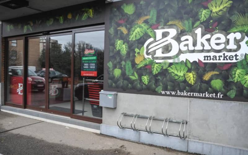 Halal Butcher Shop Opening Stalled in Anderlecht Amid Neighbor's Opposition