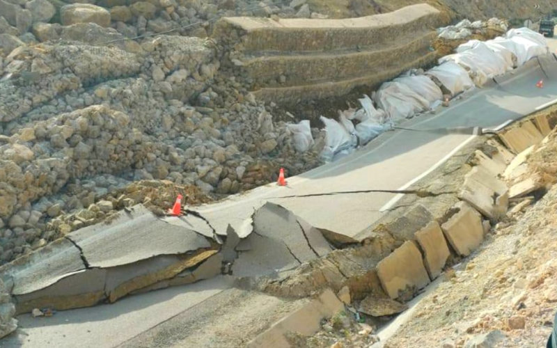 Heavy Rains Wreak Havoc on Northern Morocco's Road Network