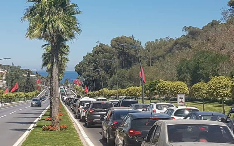 Heavy Tourist Influx Causes Traffic Chaos in Northern Morocco's Coastal Cities