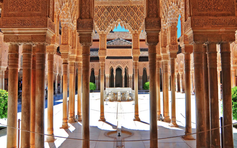 Historic Alhambra Sparks Online Debate Between Moroccan and Algerian Social Media Users
