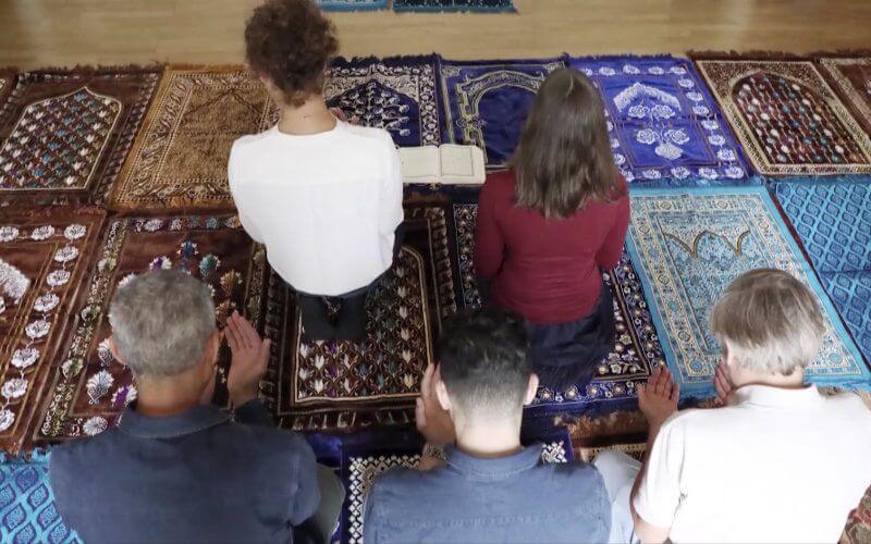 Historic First: Female Imams Lead Mixed-Gender Muslim Prayer in Paris