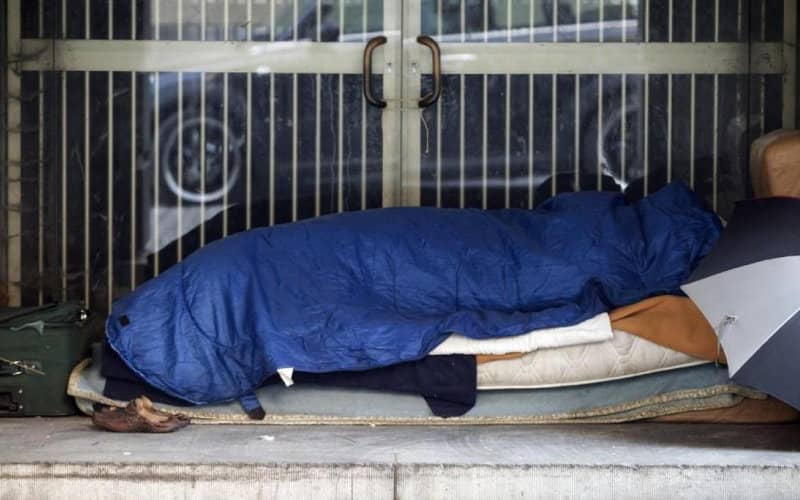 Homeless Moroccan Man with Multiple Aliases Jailed for Theft and Trespassing in France