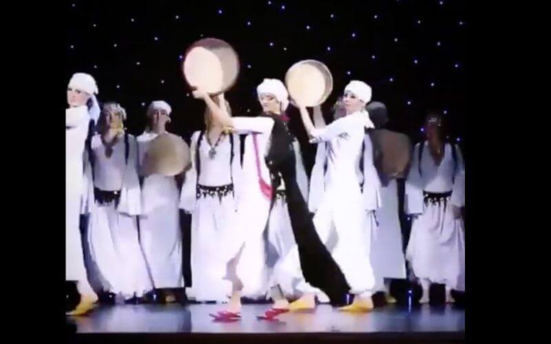 Irish Women Perform Traditional Moroccan Ahidous Dance in Viral Video