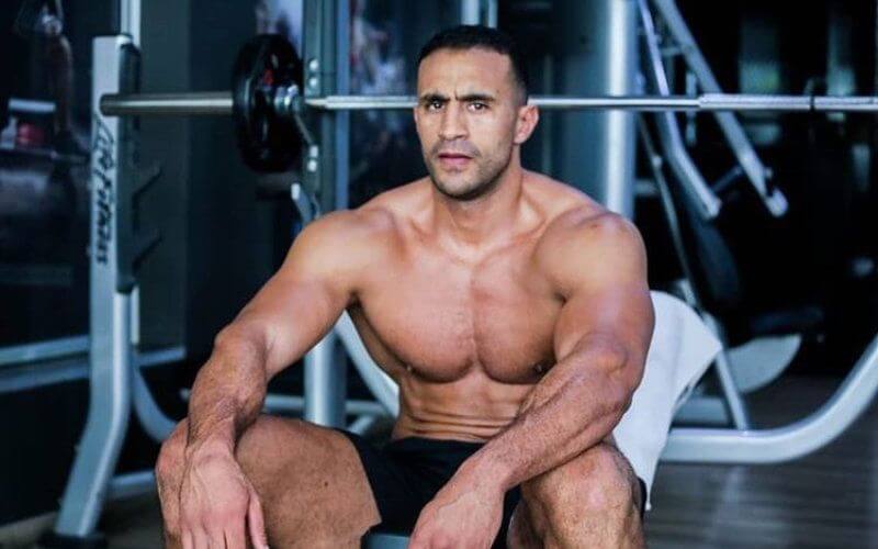 Kickboxing Star Badr Hari Signs with Glory for Six-Fight Comeback