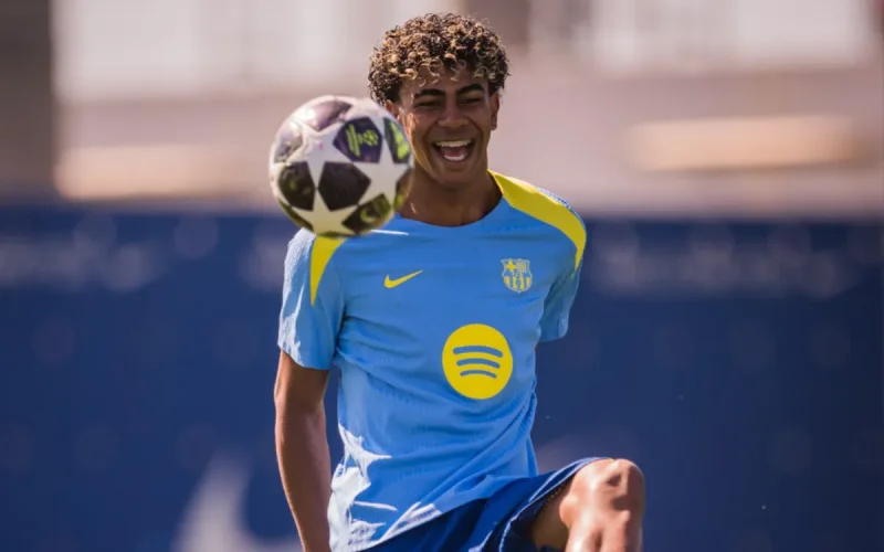 Lamine Yamal, the new Cristiano ? Why his refusal to celebrate Barça's victory is scandalizing Spain