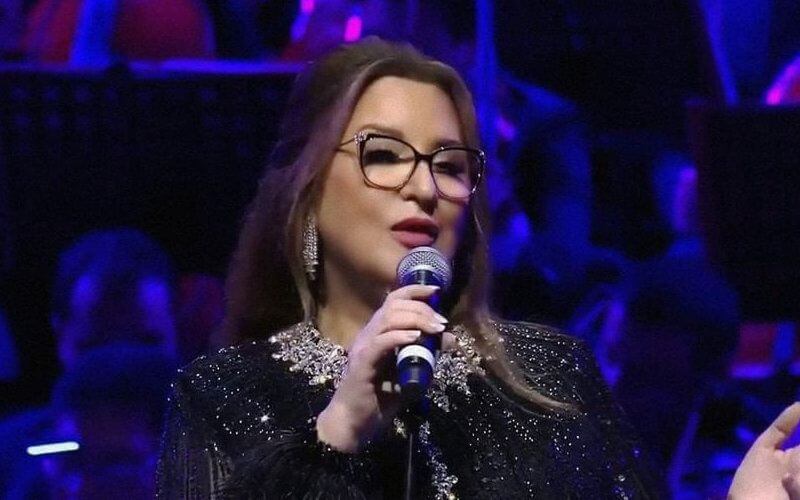 Legendary Arab Singer Aziza Jalal Returns to Stage After 35-Year Hiatus
