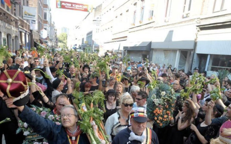 Liège Good Samaritans Use Facebook to Return Dozen Stolen Phones